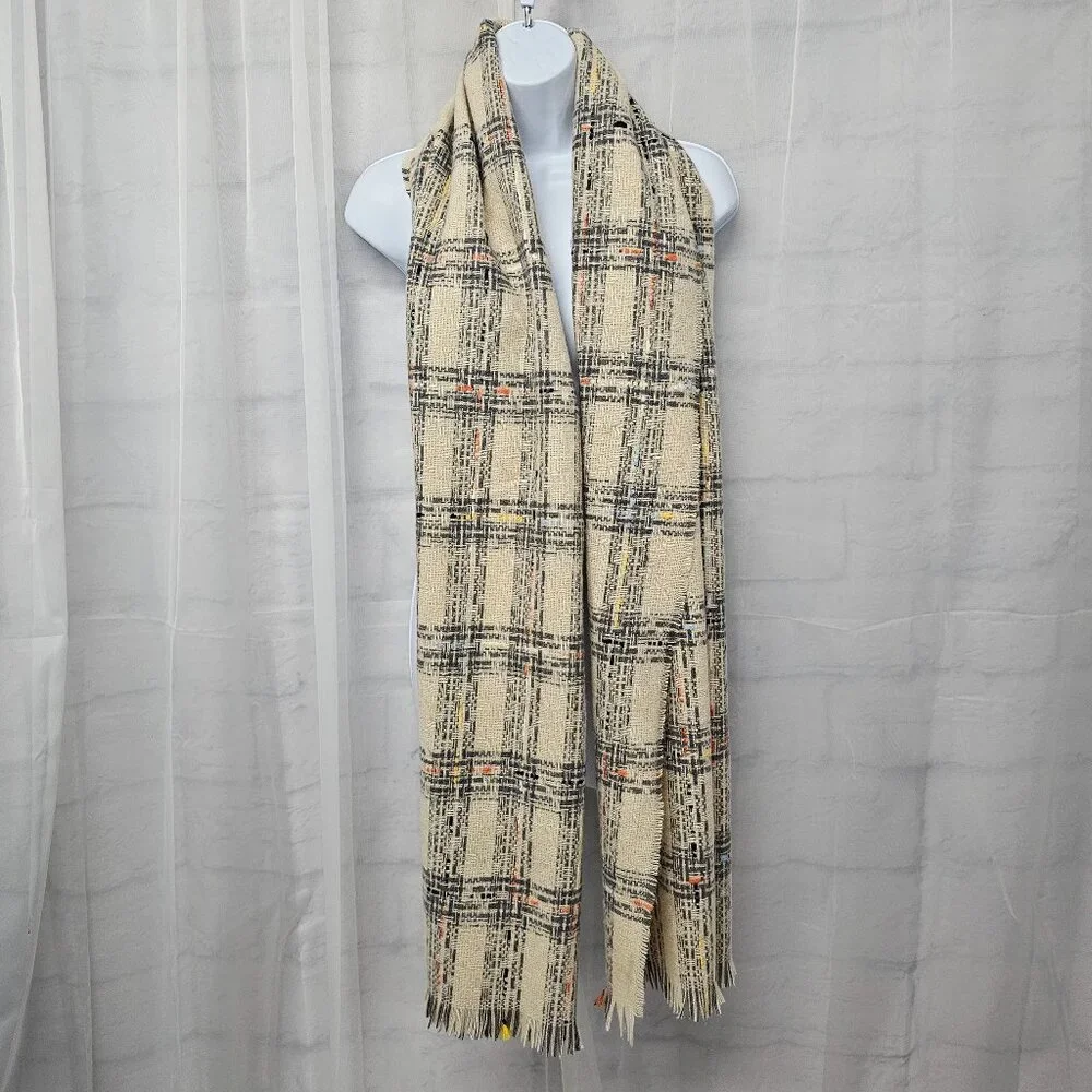 Scarf Winter Gray Cream Plaid Woven Fringe Retro Comfy Cozy
